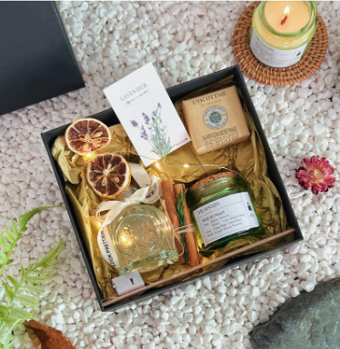 Gift Baskets for Women - Birthday Gift Boxes, Get Well Soon Gift Sets, Unique Gift Ideas for Women, Gifts for Mom Sisters Best Friend Wife, Gifts for Women for Colleagues Teachers Nurses